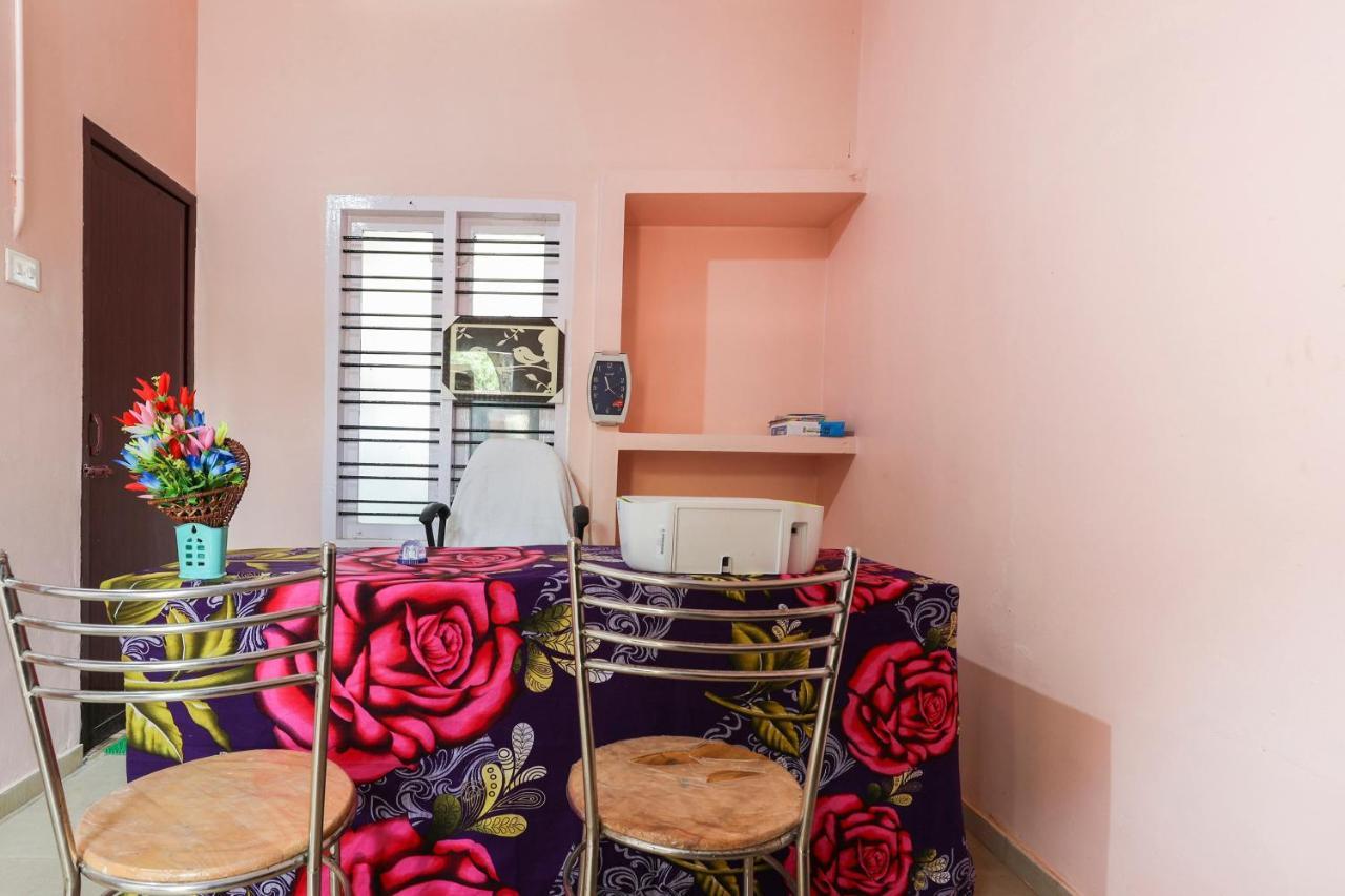 Spot On 68111 Jeena Motels Kollam Ngoại thất bức ảnh
