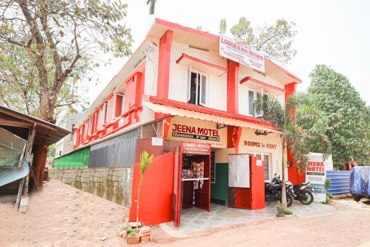 Spot On 68111 Jeena Motels Kollam Ngoại thất bức ảnh