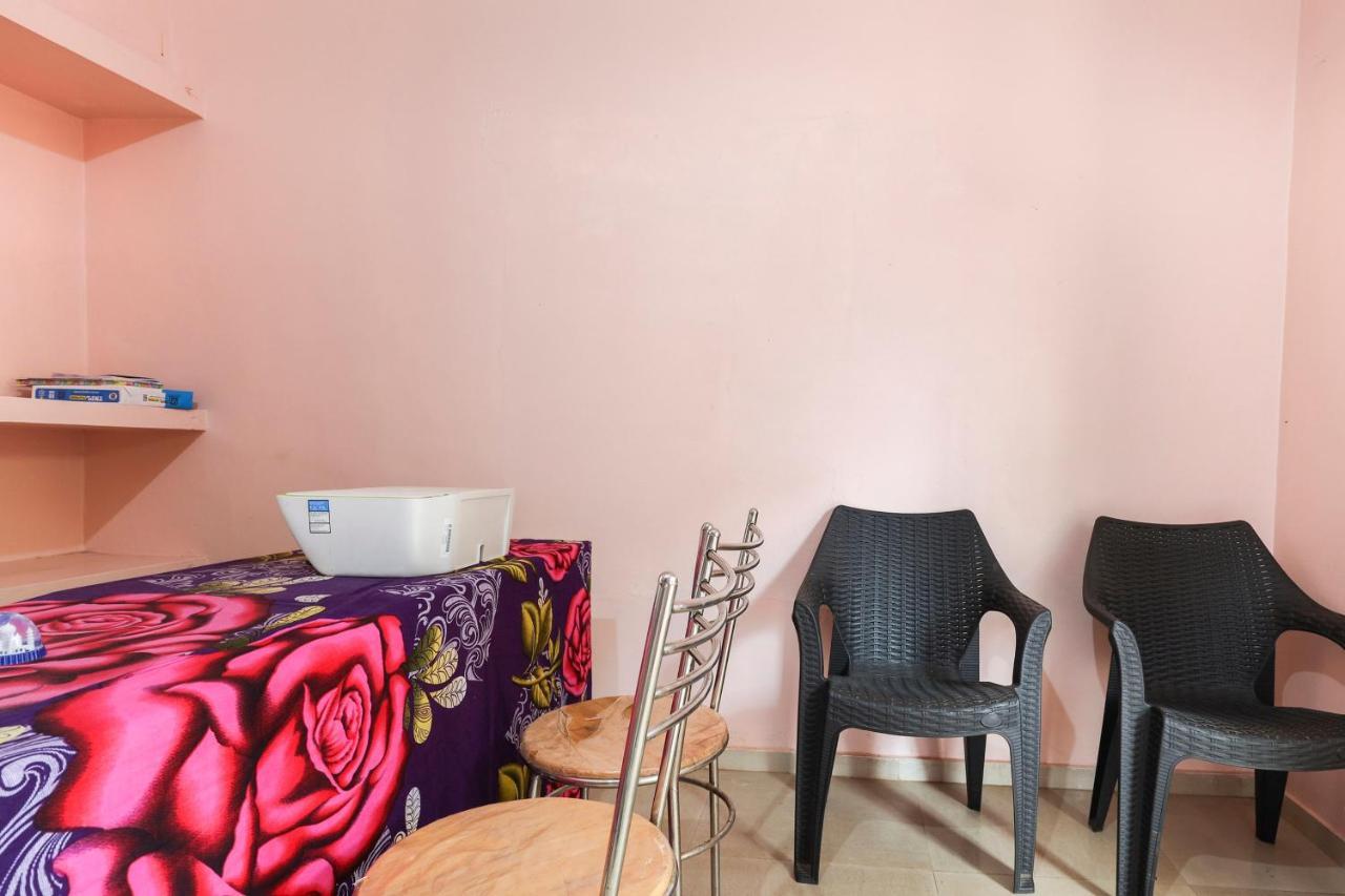 Spot On 68111 Jeena Motels Kollam Ngoại thất bức ảnh